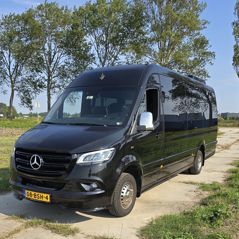 Minibus 18 persons