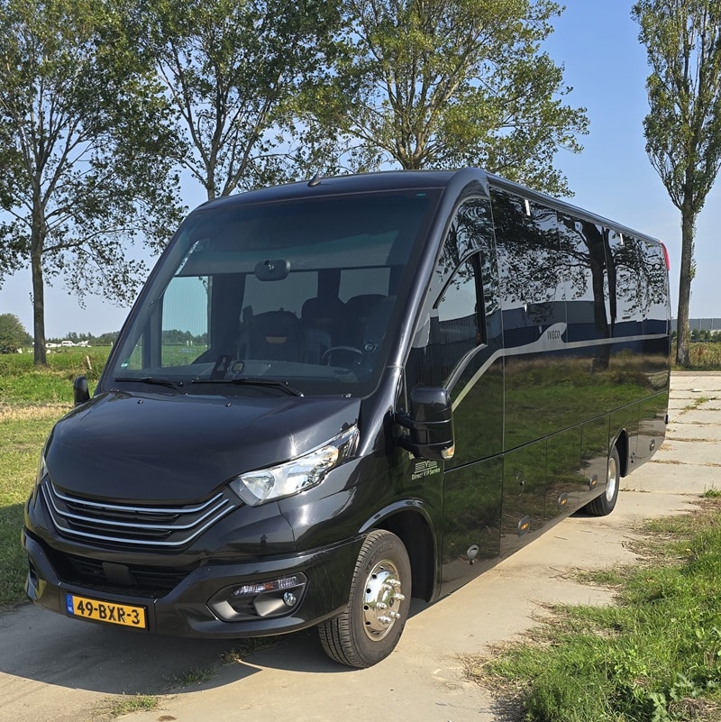26 person minibus amsterdam